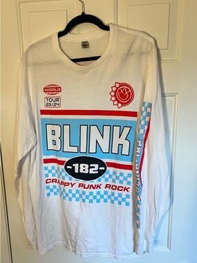 Men’s Blink 182 Long Sleeve Concert Tee - SIZE XL